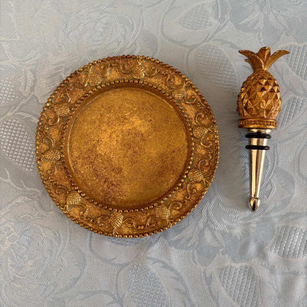 Gold Pineapple Wine Bottle Coaster and Stopper